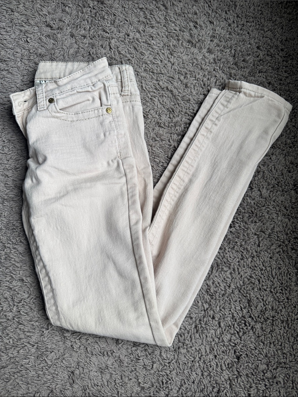 VIP Skinny Jeans in Light Cream